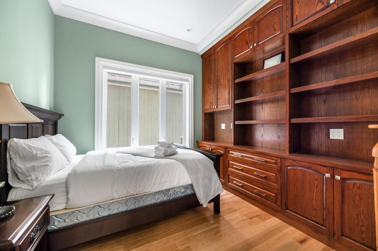 Vancouver Haven: Luxurious Private Bedroom Near Attractions Exteriör bild