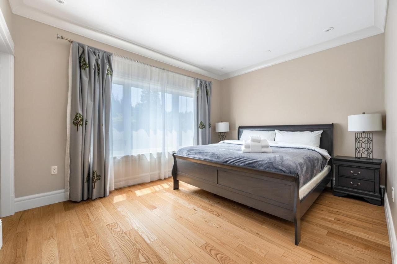 Vancouver Haven: Luxurious Private Bedroom Near Attractions Exteriör bild