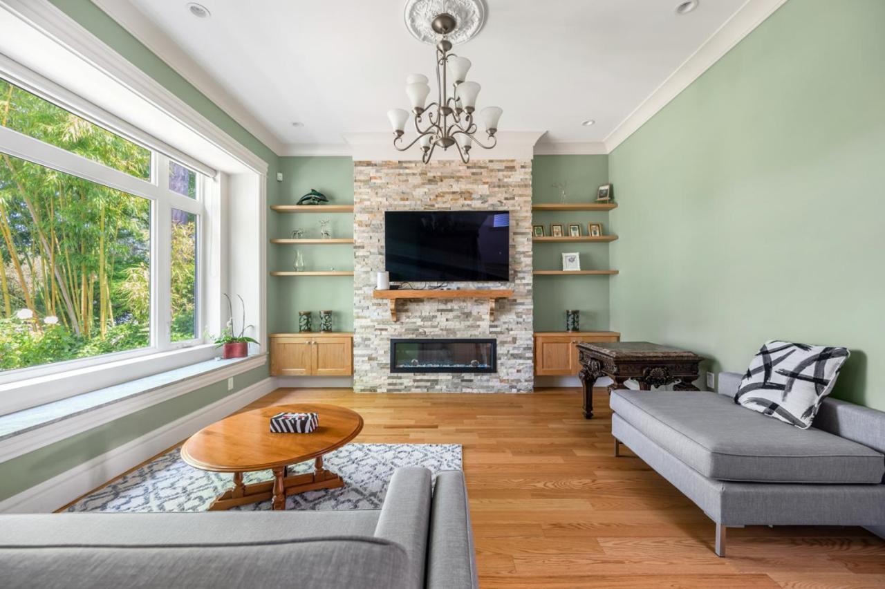 Vancouver Haven: Luxurious Private Bedroom Near Attractions Exteriör bild